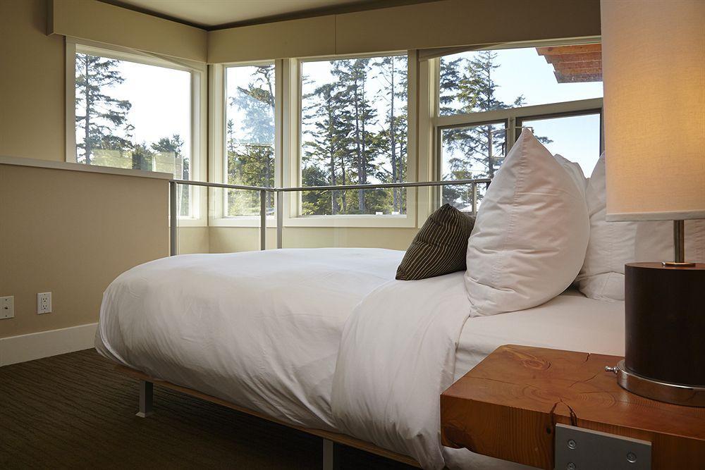 Cox Bay 4*